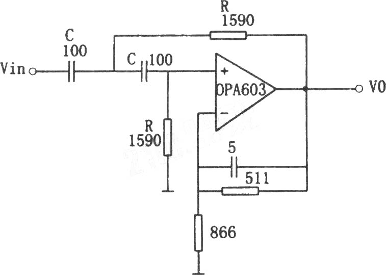 如图所示为1MHz高通滤波电路。该电路是利用带宽为100MHz、压摆率高达1000V/s的高速电流反馈运算放大器OPA603组成的1MHz高通滤波器。这是二阶巴特沃斯高通滤波器,转折频率为f0=1/2RC,按图中所示参数,f0=1MHz,电路增益为1.6。