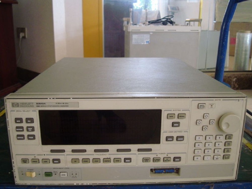 Agilent HP8340BϳɨƵźԴ