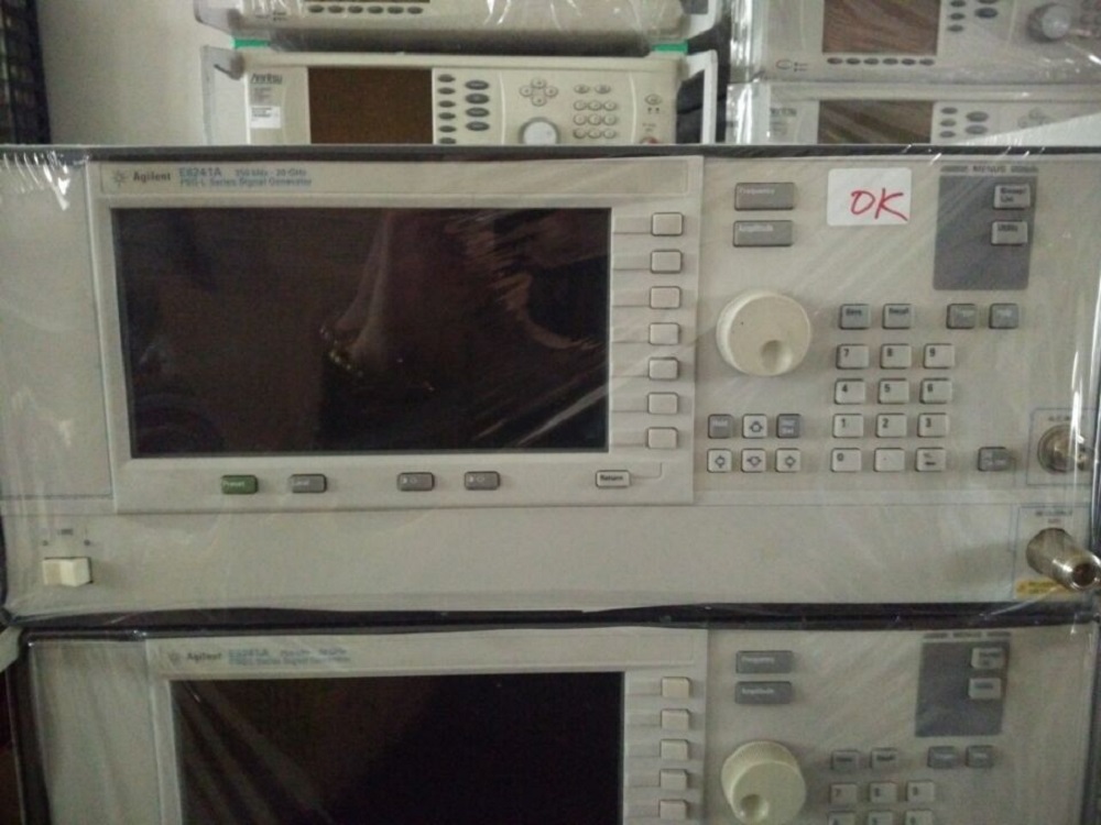 E8241A.jpg