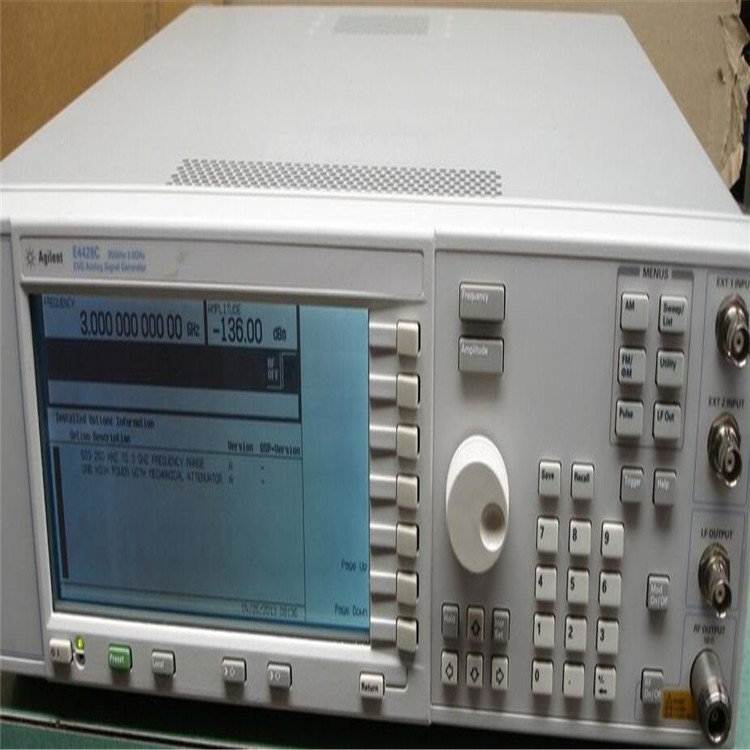 E4428C.jpg