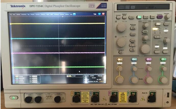 DPO7254C-1.jpg