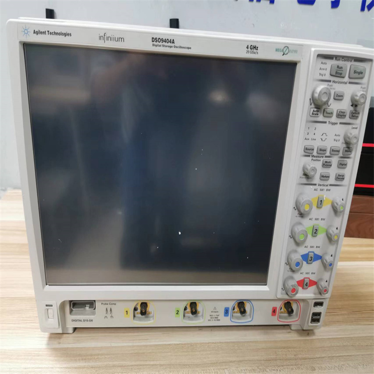 DSO9404A.jpg