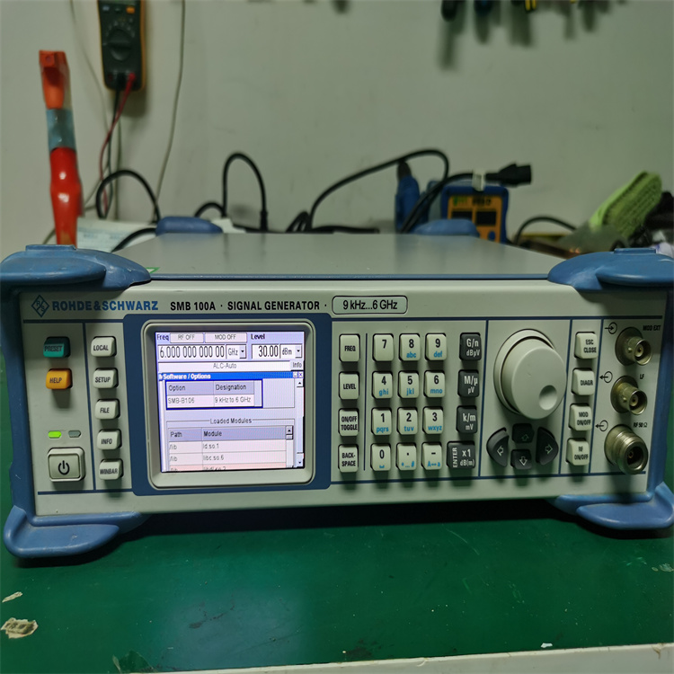 SMB100A-9.jpg