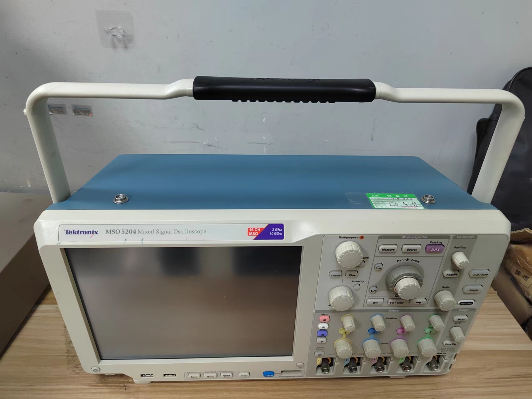 MSO5204 2.jpg